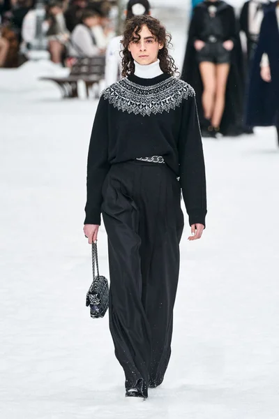 Look 54